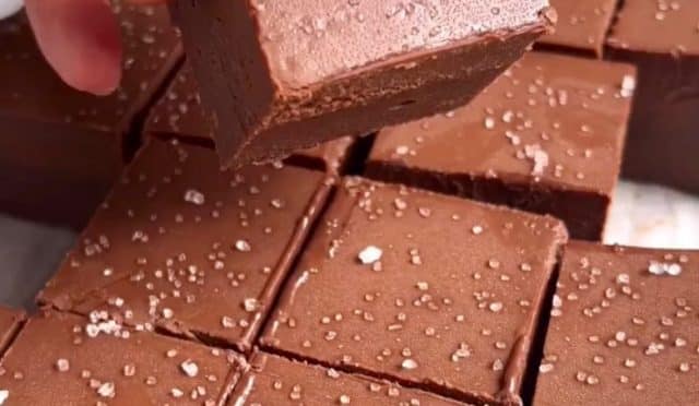 Çikolatalı Ganajlı Kek Tarifi